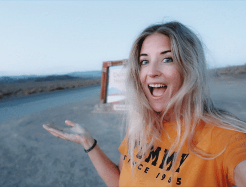 Nadine in Death Valley tijdens haar roadtrip door Amerika
